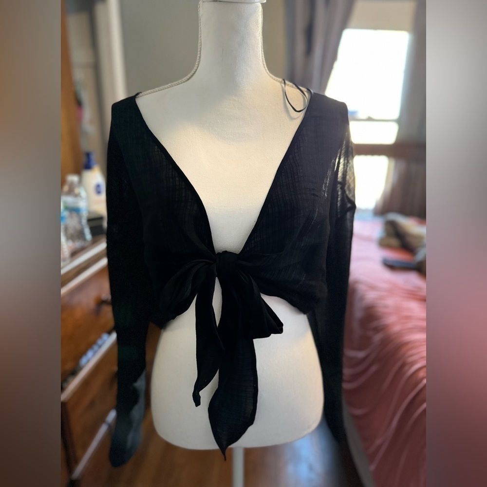 Zara texture top with knot size L nwt